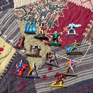 Metal figures lot of 12 dc comics